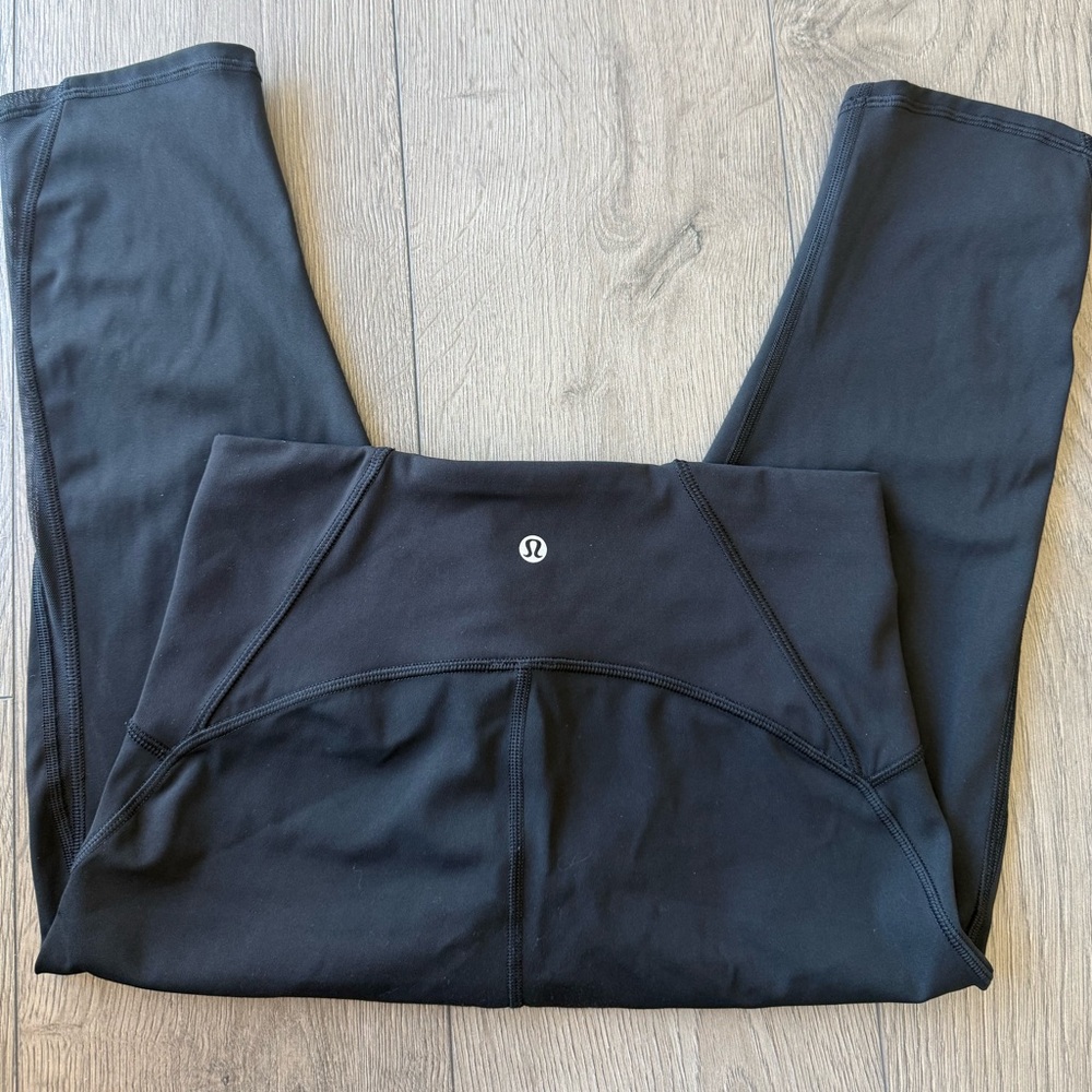 Lululemon Cropped Leggings size 6